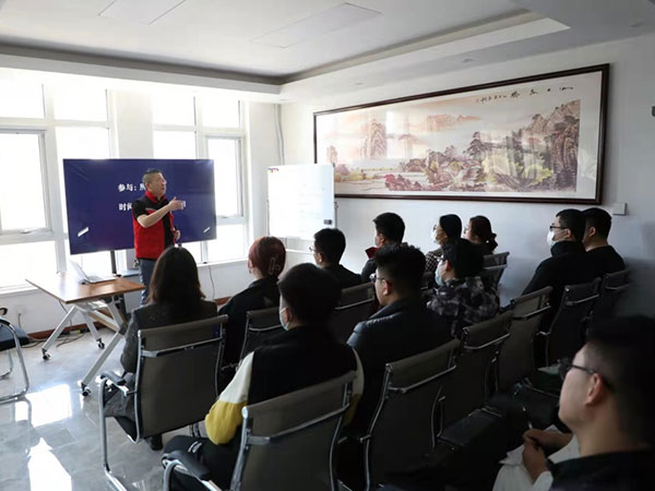 公司銷售部舉行4月份大戰(zhàn)啟動會 公司銷售部舉行4月份大戰(zhàn)啟動會